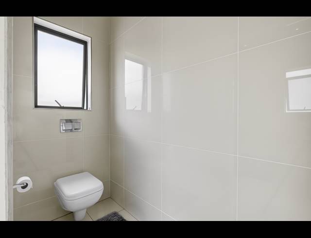 3 BEDROOM HOUSE FOR SALE IN BRYANSTON